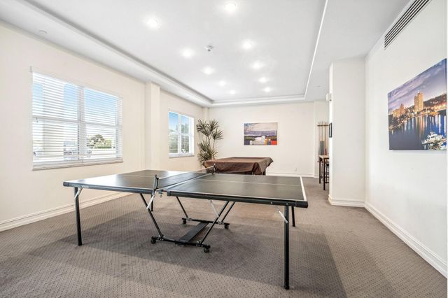 1 Las Olas Circle 1009, Fort Lauderdale, FL 33316