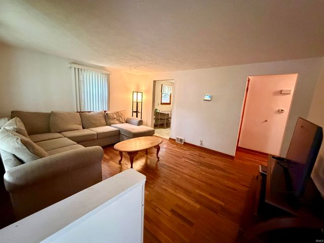 1400 Navajo Street, Elkhart, IN 46516