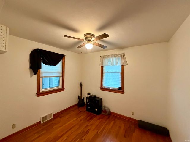 1400 Navajo Street, Elkhart, IN 46516