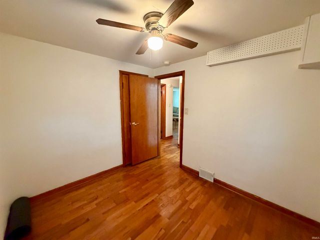 1400 Navajo Street, Elkhart, IN 46516