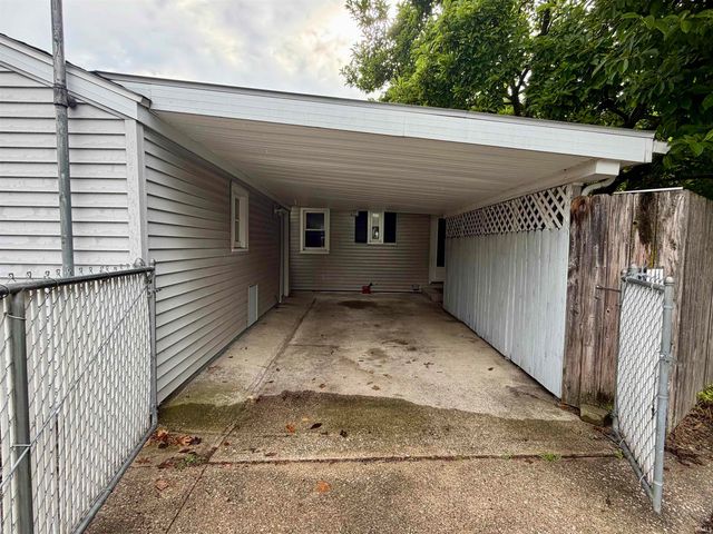 1400 Navajo Street, Elkhart, IN 46516
