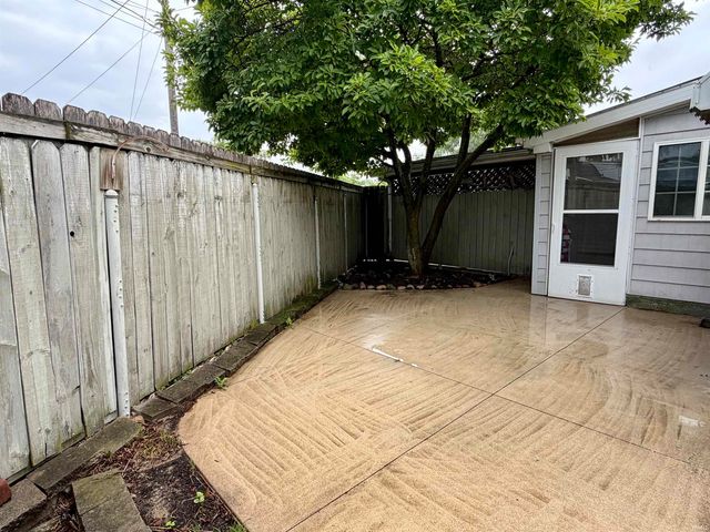 1400 Navajo Street, Elkhart, IN 46516