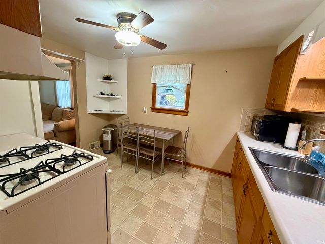 1400 Navajo Street, Elkhart, IN 46516