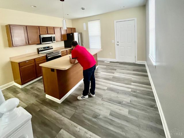 2962 Henshaw Avenue, Cincinnati, OH 45225