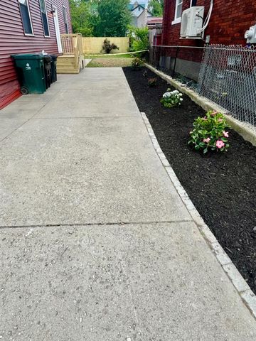 2962 Henshaw Avenue, Cincinnati, OH 45225