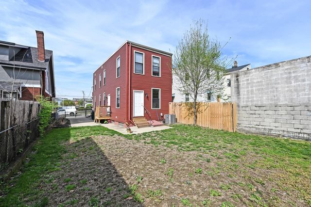 2962 Henshaw Avenue, Cincinnati, OH 45225