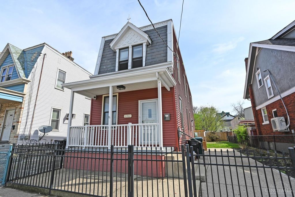 2962 Henshaw Avenue, Cincinnati, OH 45225