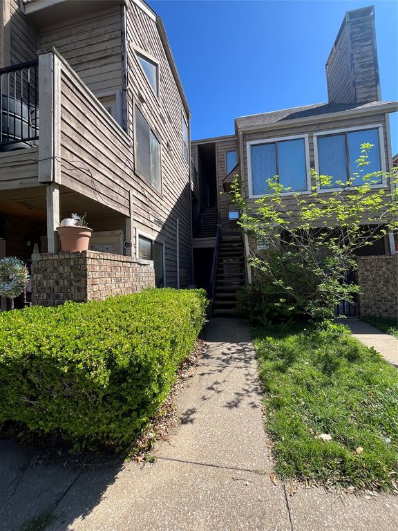 9811 Walnut Street 201, Dallas, TX 75243