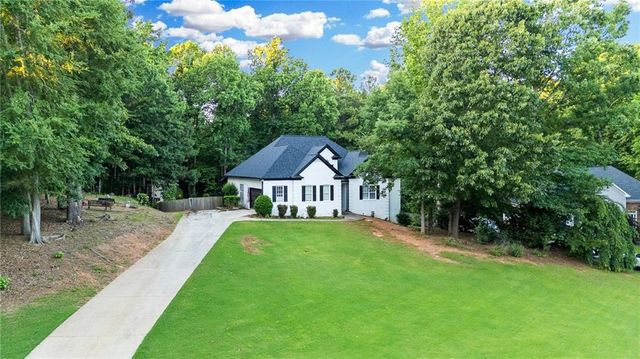 151 Dumar Lane, Hoschton, GA 30548