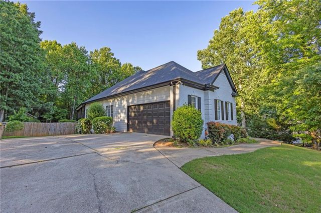 151 Dumar Lane, Hoschton, GA 30548