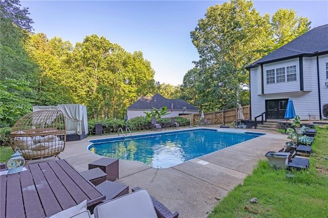 151 Dumar Lane, Hoschton, GA 30548