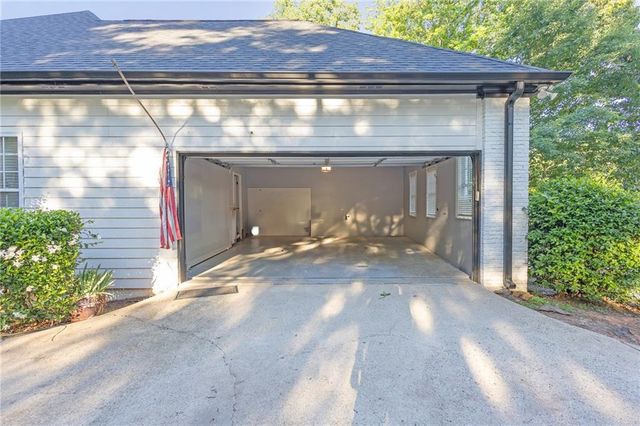 151 Dumar Lane, Hoschton, GA 30548