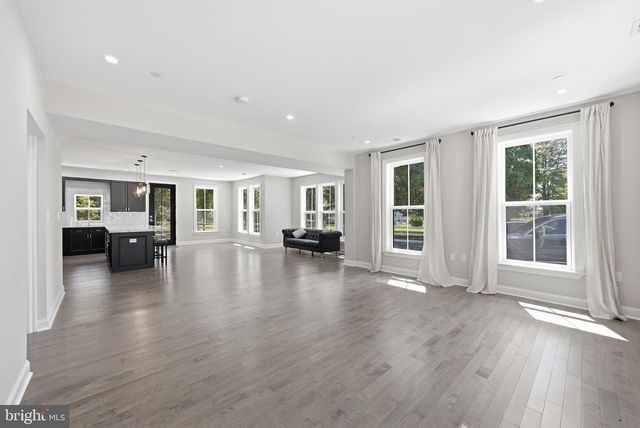 1211 LINTON LN, Shady Side, MD 20764
