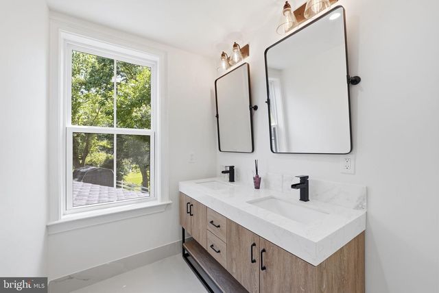 1211 LINTON LN, Shady Side, MD 20764