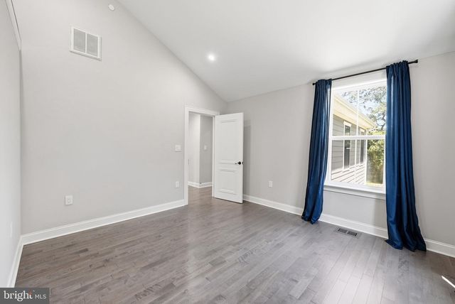 1211 LINTON LN, Shady Side, MD 20764