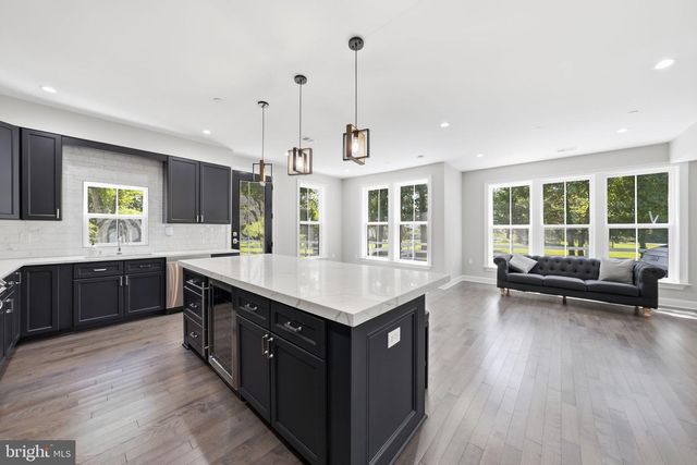 1211 LINTON LN, Shady Side, MD 20764