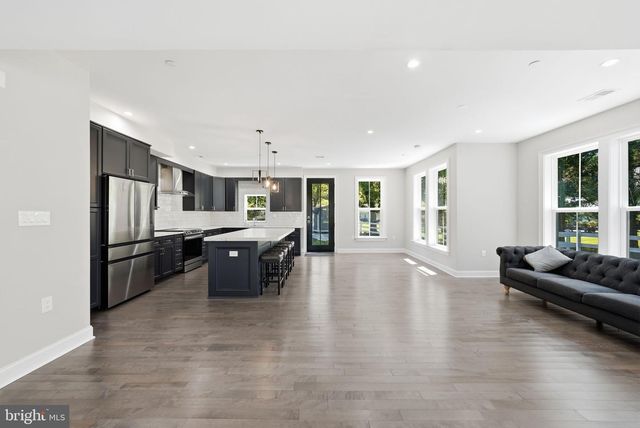 1211 LINTON LN, Shady Side, MD 20764
