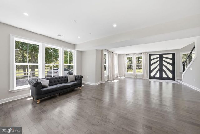 1211 LINTON LN, Shady Side, MD 20764