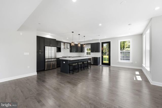 1211 LINTON LN, Shady Side, MD 20764