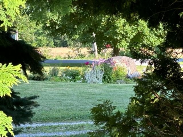 75 Adams School Road, Grand Isle, VT 05458