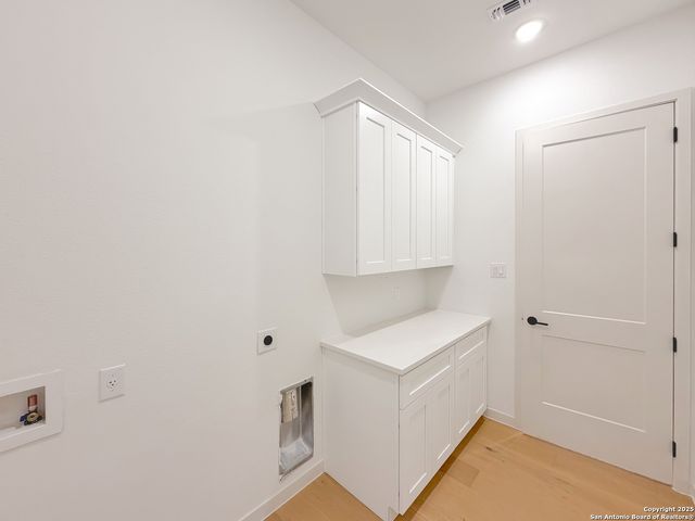 508 Sendera Valley, Canyon Lake, TX 78133