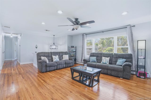 12 Daisy Lane, Wappingers Falls, NY 12590