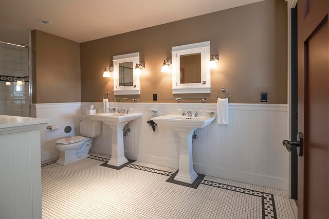 2035 N US-31 N, East Bay Twp, MI 49686