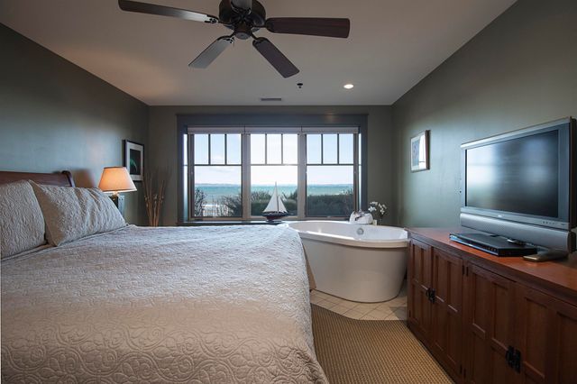 2035 N US-31 N, East Bay Twp, MI 49686