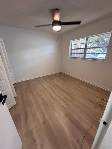 1035 Country Club Dr 102, Margate, FL 33063