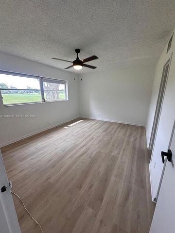 1035 Country Club Dr 102, Margate, FL 33063