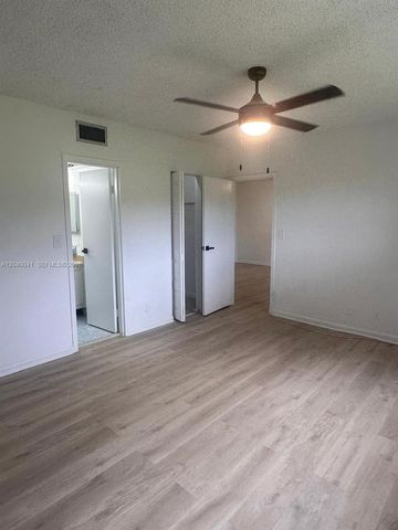1035 Country Club Dr 102, Margate, FL 33063
