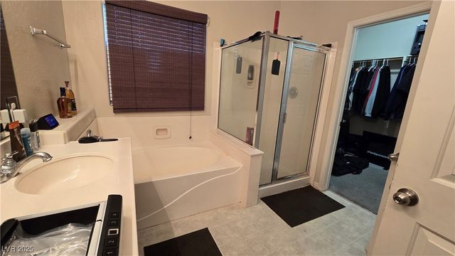 8824 Martin Downs Place, Las Vegas, NV 89131