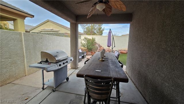 8824 Martin Downs Place, Las Vegas, NV 89131