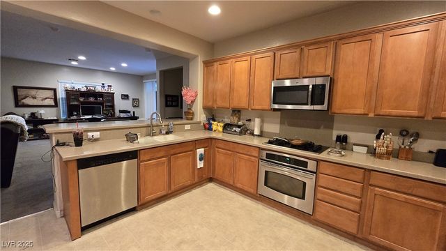 8824 Martin Downs Place, Las Vegas, NV 89131
