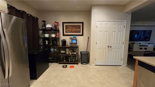 8824 Martin Downs Place, Las Vegas, NV 89131