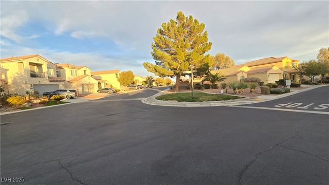 8824 Martin Downs Place, Las Vegas, NV 89131