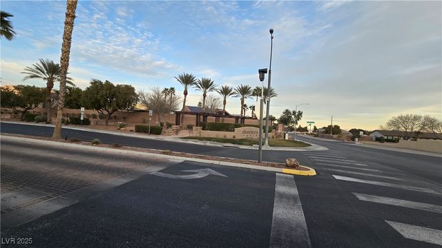 8824 Martin Downs Place, Las Vegas, NV 89131
