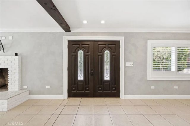 19238 Strathern, Reseda, CA 91335
