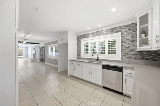 19238 Strathern, Reseda, CA 91335