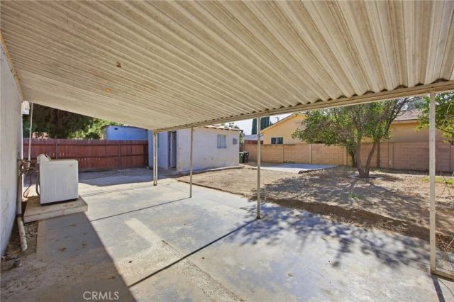 19238 Strathern, Reseda, CA 91335