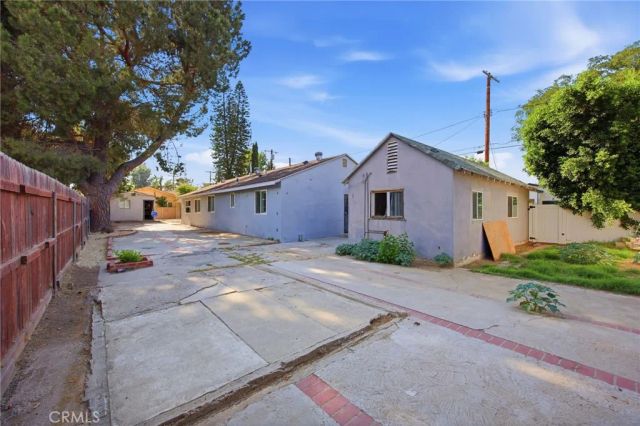 19238 Strathern, Reseda, CA 91335