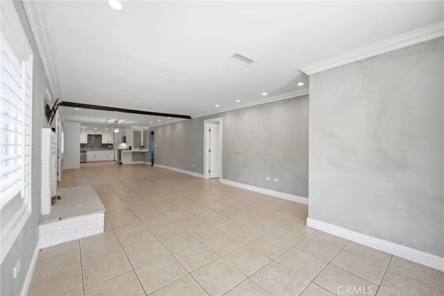 19238 Strathern, Reseda, CA 91335
