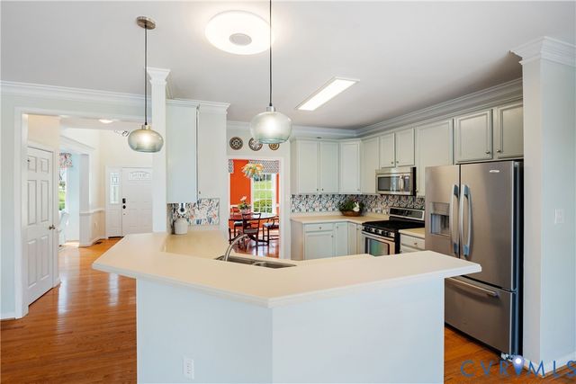 14400 Fountain View Dr, Midlothian, VA 23112