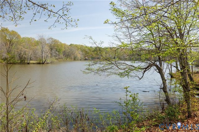 14400 Fountain View Dr, Midlothian, VA 23112