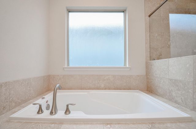 814 W 26th Street A, Houston, TX 77008