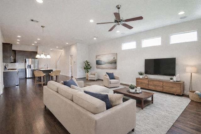 814 W 26th Street A, Houston, TX 77008