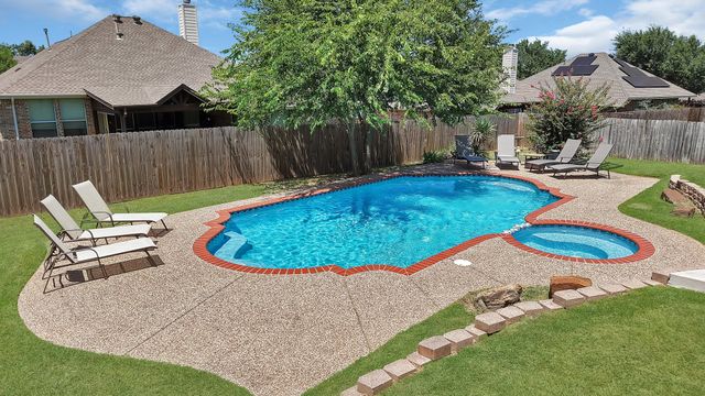 111 Honeysuckle Drive, Justin, TX 76247