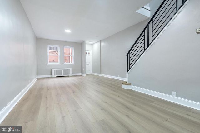 2316 S ALDER ST, Philadelphia, PA 19148