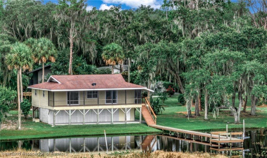 2204 Oak Beach Boulevard, Sebring, FL 33875
