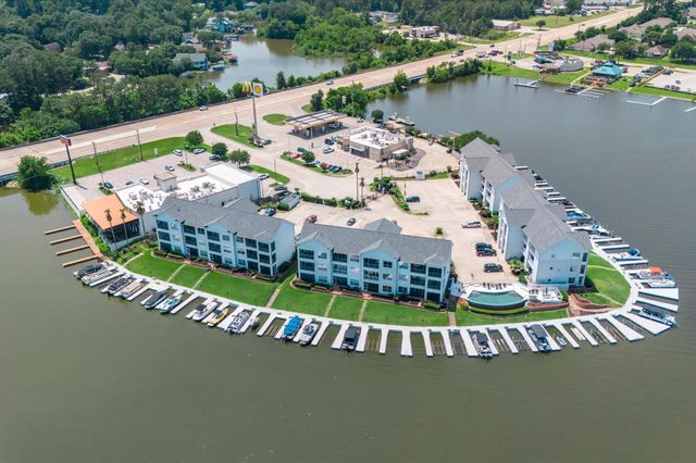 168 Lake Point Boulevard C202, Conroe, TX 77356
